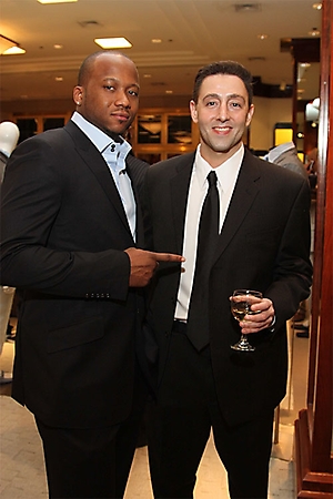 saks-amare-stoudamire-pa-60